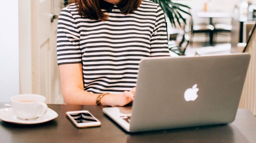 【最新】地味に儲かる副業の種類！在宅で無理なく月10万円を目指す堅実な方法を詳しく解説